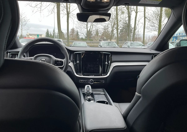 Volvo V60 cena 209000 przebieg: 11000, rok produkcji 2023 z Sędziszów małe 79